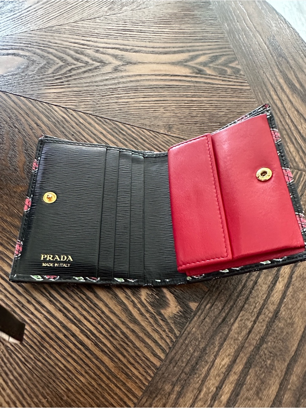 Prada Black Wallet with Pink Heart Print and Gold Logo COA - Picture 4 of 5